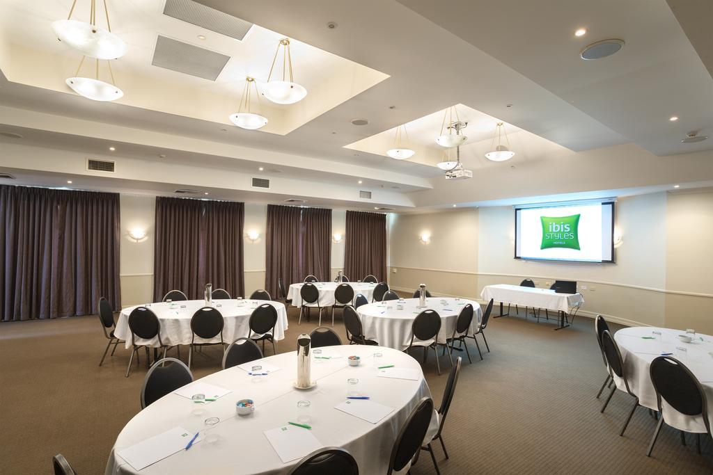 Hotel Ibis Styles Tamworth Exterior foto
